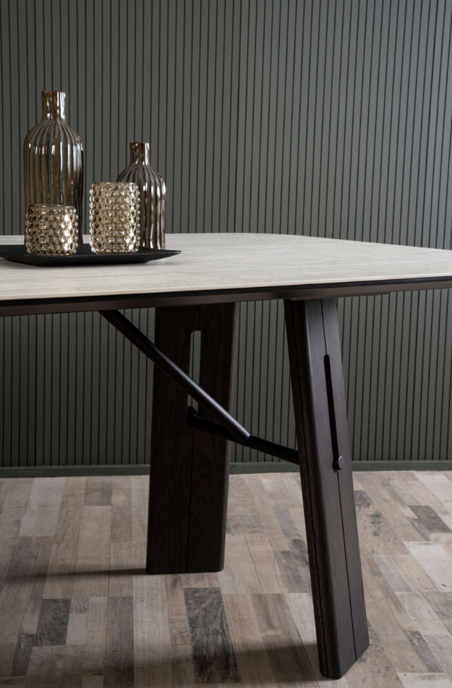 ETERNO ΤΡΑΠΕΖΑΡΙΑ LOFT