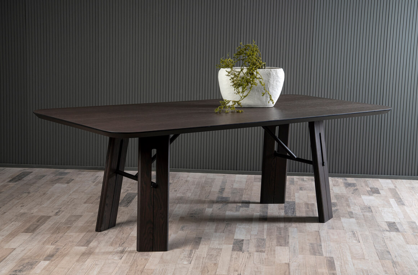 ETERNO ΤΡΑΠΕΖΑΡΙΑ LOFT