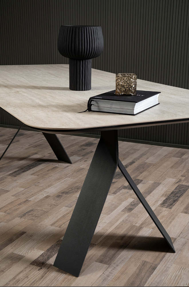 ETERNO ΤΡΑΠΕΖΑΡΙΑ  NEW JOY