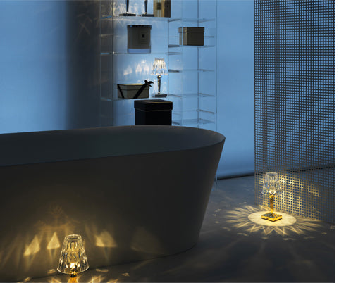 KARTELL ΕΠΙΤΡΑΠΕΖΙΟ ΦΩΤΙΣΤΙΚΟ BATTERY METAL ΔΙΑΦΑΝΟ/ΧΡΥΣΟ 12Χ12Χ26 9145/GG