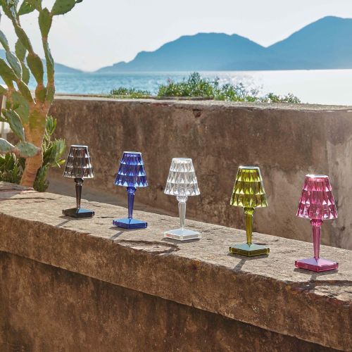 KARTELL ΦΩΤΙΣΤΙΚΟ ΕΠΙΤΡΑΠΕΖΙΟ BATTERY  13*13*22