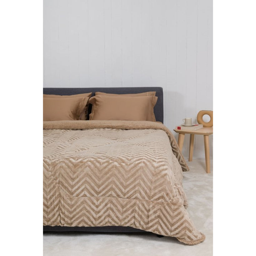 Κουβερτοπάπλωμα Naf Naf ZigFur Tan 220x240 69719