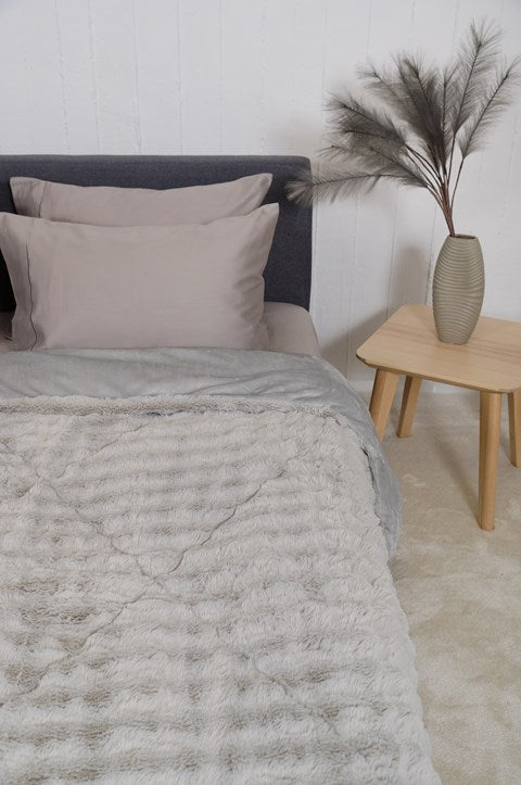 Κουβερτοπάπλωμα Naf Naf CosyFur Light Grey 220x240 69715