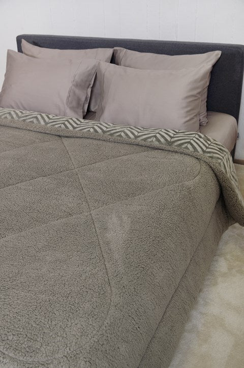 Κουβερτοπάπλωμα Naf Naf ZigFur Grey 220x240 69718